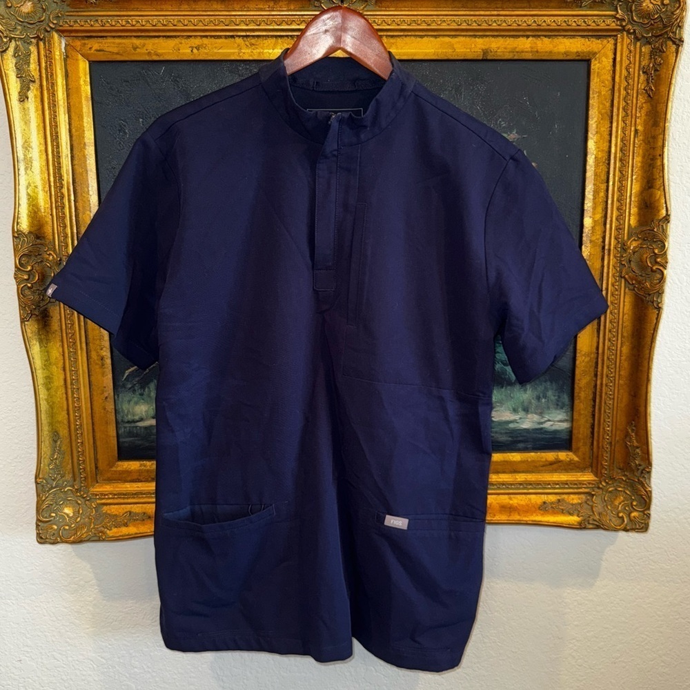 Figs Zip Front Blue Men’s Short Sleeve Shirt with Pockets  Scubs Nurse Size M